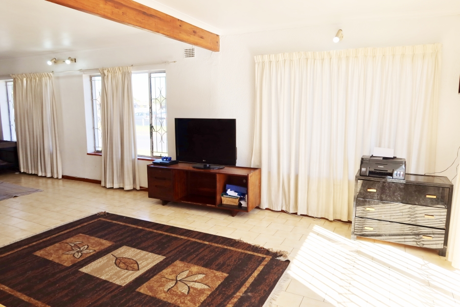 3 Bedroom Property for Sale in Bothasig Western Cape